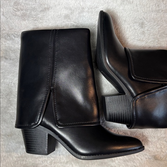 Sun & Stone Ibizza Fold Over Cuffed Ankle Boot
Wonen's 5M - Picture 4 of 11